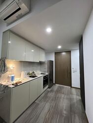 Lakeville (D22), Condominium #588662311